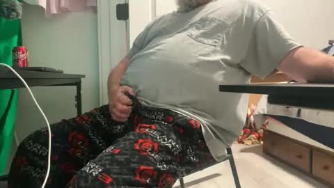 Allergictolove online show from November 2025 10:37:01 PM