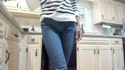 Snapshot of allgood4u chatting on September 2025 04:17:01 PM wishlist on bio online show from September 2025 04:17:01 PM