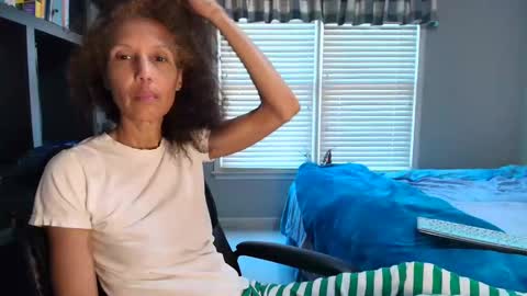 Snapshot of allgood4u chatting on November 2025 09:06:02 PM wishlist on bio online show from November 2025 09:06:02 PM