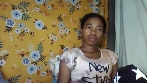 Snapshot of alliciax632770 chatting on December 2025 03:17:02 PM alliciax632770 online show from December 2025 03:17:02 PM