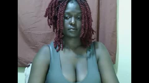 Snapshot of allie_quin chatting on September 2025 09:15:01 PM Allie online show from September 2025 09:15:01 PM