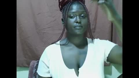 Snapshot of allie_quin chatting on October 2025 11:51:02 PM Allie online show from October 2025 11:51:02 PM