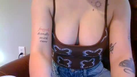 alliebearx online show from January 2026 11:21:01 PM