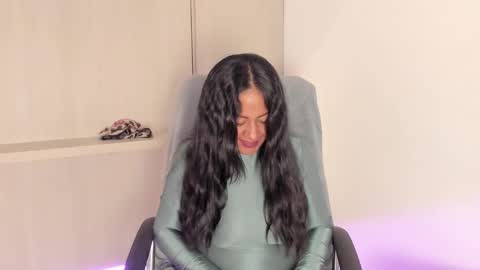 Snapshot of alliebennet chatting on February 2026 08:16:01 PM ALISON online show from February 2026 08:16:01 PM