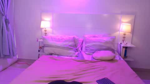 Snapshot of allieemod chatting on November 2025 08:13:02 PM allieemod online show from November 2025 08:13:02 PM