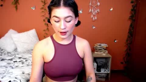 Snapshot of allierose_ chatting on November 2025 04:18:02 PM Allie online show from November 2025 04:18:02 PM