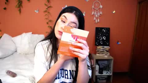 Snapshot of allierose_ chatting on November 2025 08:47:01 PM Allie online show from November 2025 08:47:01 PM