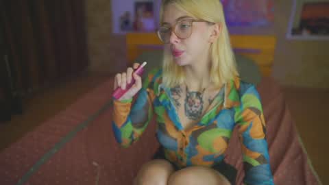 Allison online show from December 2024 10:22:01 PM