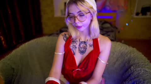 Allison online show from January 2025 08:57:01 PM