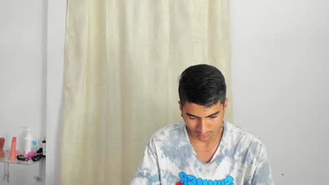 Snapshot of allisonjustingb chatting on January 2025 03:26:01 AM AllisonJustin online show from January 2025 03:26:01 AM