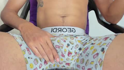 Snapshot of allisonjustingb chatting on February 2025 03:11:01 AM AllisonJustin online show from February 2025 03:11:01 AM