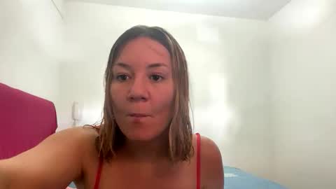 Snapshot of allisonlove2 chatting on April 2026 04:52:01 PM allisonlove2 online show from April 2026 04:52:01 PM