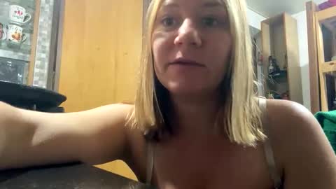 Snapshot of allisonlove2 chatting on May 2026 05:58:01 AM allisonlove2 online show from May 2026 05:58:01 AM