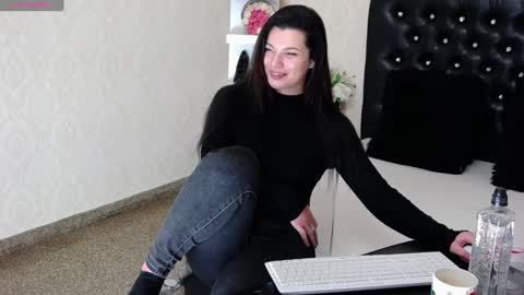 Snapshot of allisonn223 chatting on December 2024 08:36:02 PM Deea online show from December 2024 08:36:02 PM