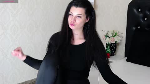 Snapshot of allisonn223 chatting on December 2024 08:48:01 PM Deea online show from December 2024 08:48:01 PM