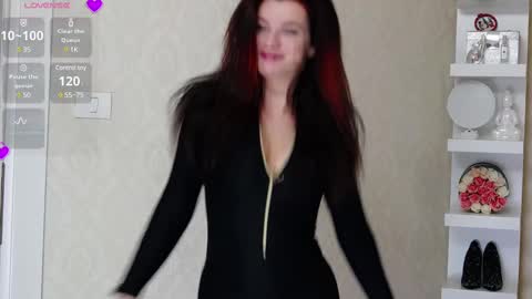 Snapshot of allisonn223 chatting on February 2025 07:53:01 PM Deea online show from February 2025 07:53:01 PM