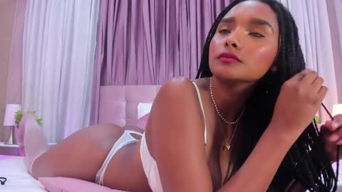 Snapshot of allisonn_bell chatting on February 2025 02:24:02 AM Allison online show from February 2025 02:24:02 AM