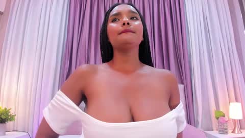 Snapshot of allisonn_bell chatting on February 2025 02:39:02 AM Allison online show from February 2025 02:39:02 AM