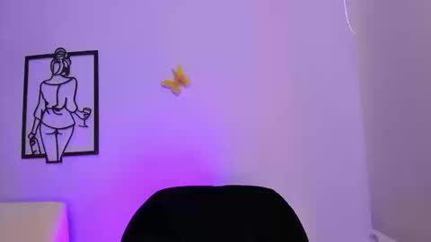 Snapshot of allisonn_bell chatting on September 2025 09:05:01 PM Allison online show from September 2025 09:05:01 PM