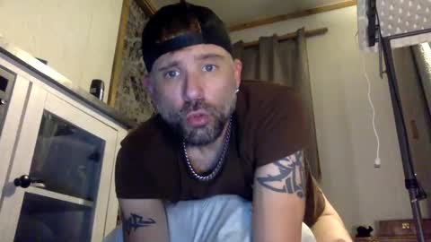 Snapshot of allitrunnin chatting on October 2025 10:57:02 AM allitrunnin online show from October 2025 10:57:02 AM