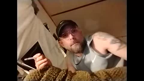 Snapshot of allitrunnin chatting on November 2025 10:48:01 AM allitrunnin online show from November 2025 10:48:01 AM