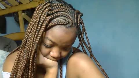 allizida01 online show from November 2025 08:24:01 AM