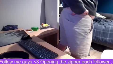 Snapshot of allowis2 chatting on December 2025 09:09:01 PM allowis2 online show from December 2025 09:09:01 PM