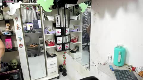 Snapshot of allsson_miller chatting on October 2025 09:57:02 PM allsson_miller online show from October 2025 09:57:02 PM