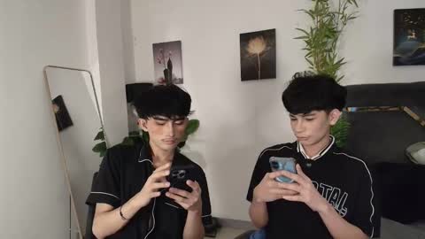 Snapshot of alluring_alpha chatting on March 2026 05:24:02 AM kim and josh online show from March 2026 05:24:02 AM