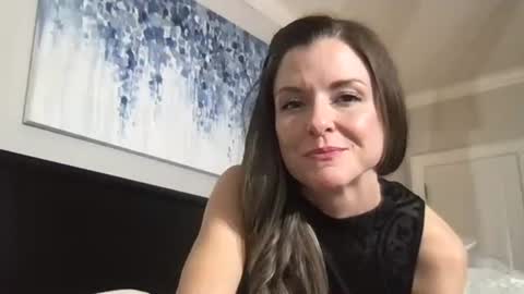 Snapshot of alluring_aurora_amor chatting on December 2024 07:50:01 AM Aurora online show from December 2024 07:50:01 AM