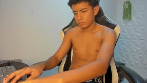 alluringangel01 online show from January 2026 02:05:01 AM