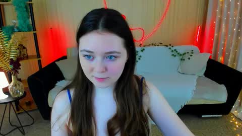 Snapshot of alluringeyess chatting on February 2026 04:38:02 PM alluringeyess online show from February 2026 04:38:02 PM