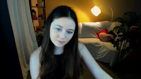 Snapshot of alluringeyess chatting on February 2026 12:45:02 PM alluringeyess online show from February 2026 12:45:02 PM