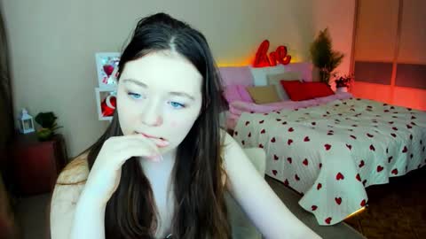 Snapshot of alluringeyess chatting on February 2026 06:43:02 AM alluringeyess online show from February 2026 06:43:02 AM