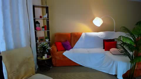 Snapshot of alluringeyess chatting on February 2026 04:40:02 PM alluringeyess online show from February 2026 04:40:02 PM