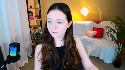 Snapshot of alluringeyess chatting on February 2026 12:05:02 PM alluringeyess online show from February 2026 12:05:02 PM