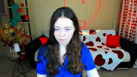 Snapshot of alluringeyess chatting on February 2026 09:32:02 AM alluringeyess online show from February 2026 09:32:02 AM