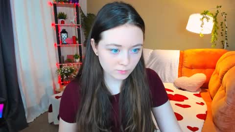 Snapshot of alluringeyess chatting on April 2026 11:18:02 AM alluringeyess online show from April 2026 11:18:02 AM