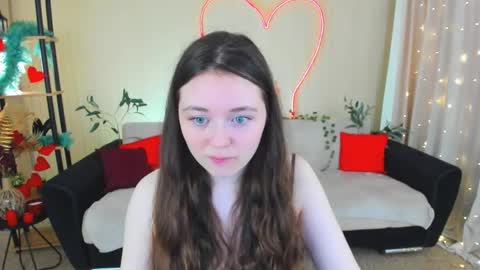 alluringeyess online show from May 2026 04:28:01 PM