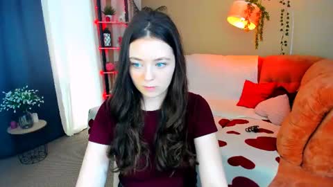 alluringeyess online show from July 2026 12:20:01 PM