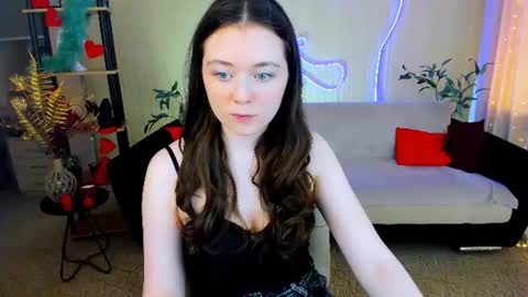 alluringeyess online show from July 2026 12:42:02 PM