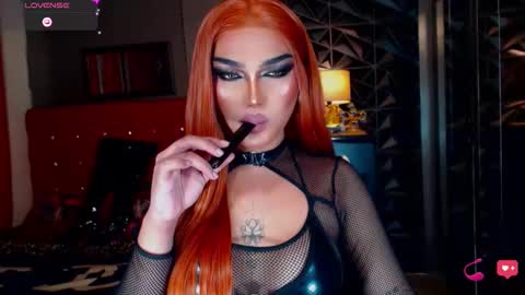 Snapshot of alluringnatalya chatting on December 2025 08:11:01 AM Natalya Fox online show from December 2025 08:11:01 AM