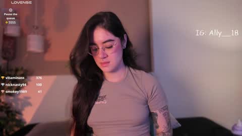 Snapshot of ally_addams chatting on December 2024 06:28:02 AM Ally online show from December 2024 06:28:02 AM