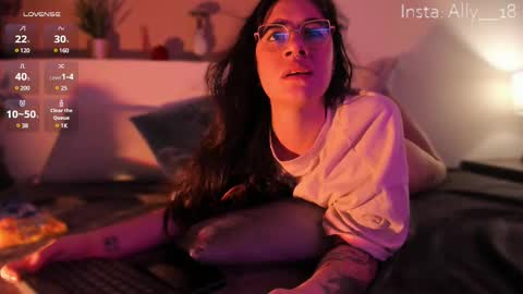 Snapshot of ally_addams chatting on February 2025 09:54:01 AM Ally online show from February 2025 09:54:01 AM