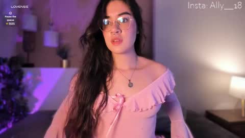 Snapshot of ally_addams chatting on March 2025 03:50:01 AM Ally online show from March 2025 03:50:01 AM