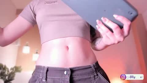 Snapshot of ally_addams chatting on September 2025 04:12:01 AM Ally online show from September 2025 04:12:01 AM