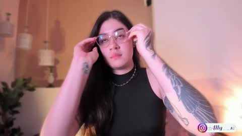 Snapshot of ally_addams chatting on September 2025 03:51:01 AM Ally online show from September 2025 03:51:01 AM