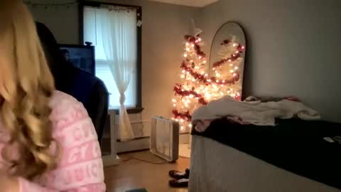 allyanalangel online show from January 2025 08:04:01 PM