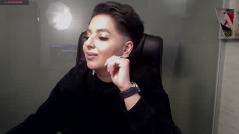         online show from February 2025 02:36:02 AM