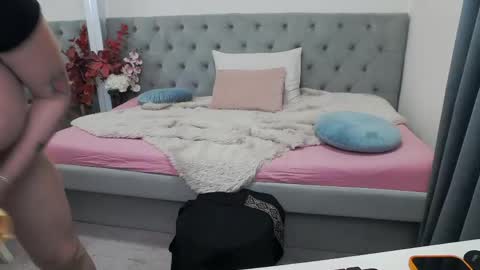         online show from May 2026 04:12:01 PM